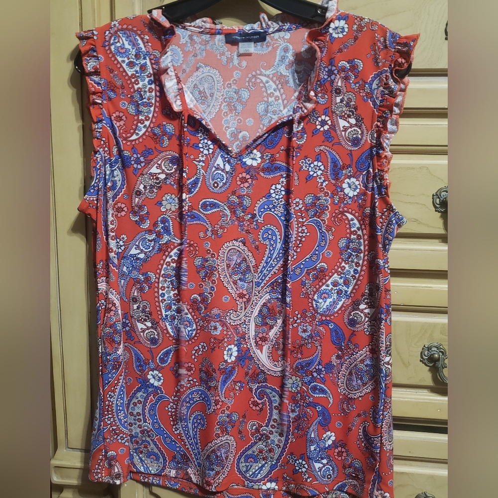 Tommy Hilfiger Women's Ruffle Sleeveless Top, Worn one time.